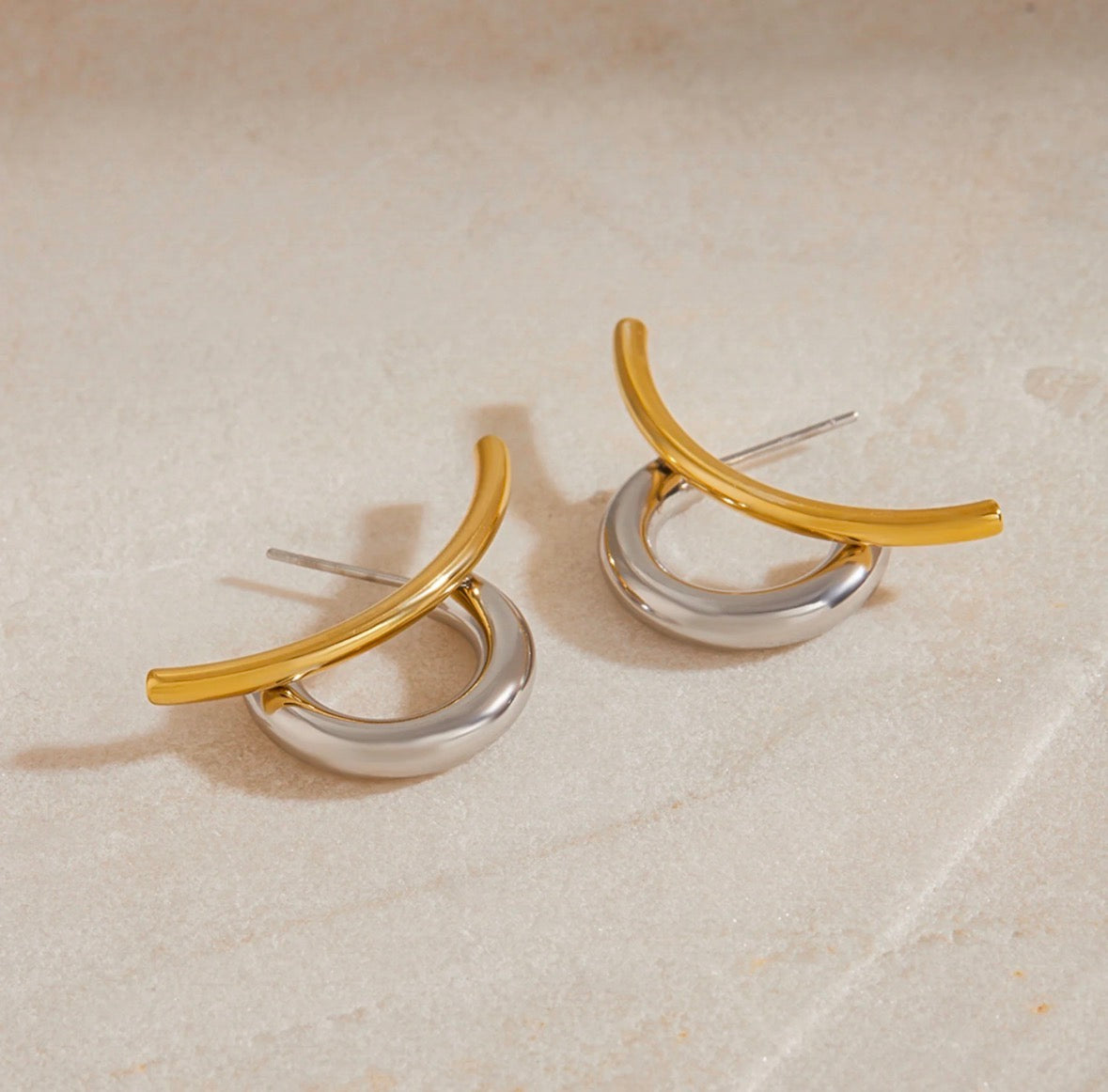 Arc Lines Dainty Earrings