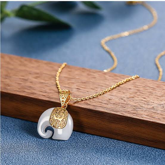White Gaaj Pendant Necklace