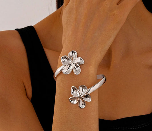 Silver Flower Kada