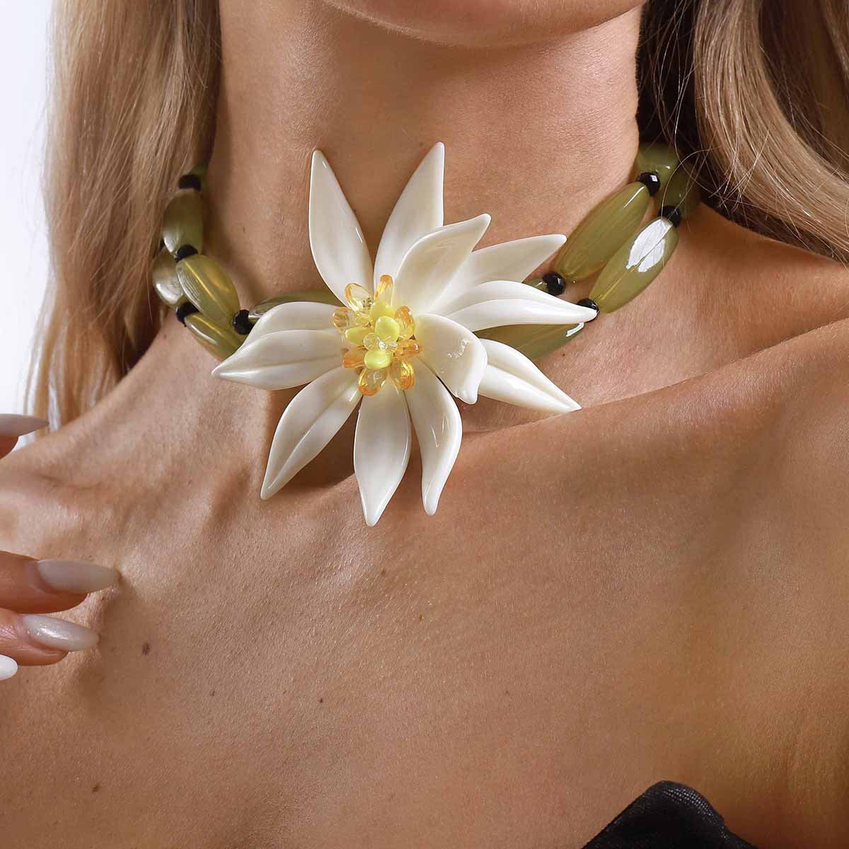 White Flower Beaded Necklace