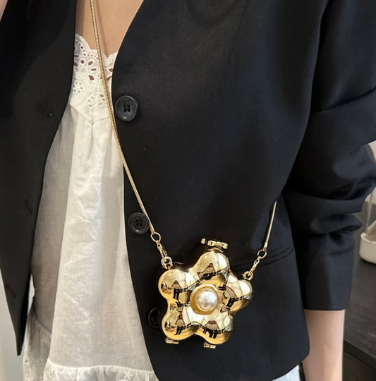 Pearl Flower Clutch Bag