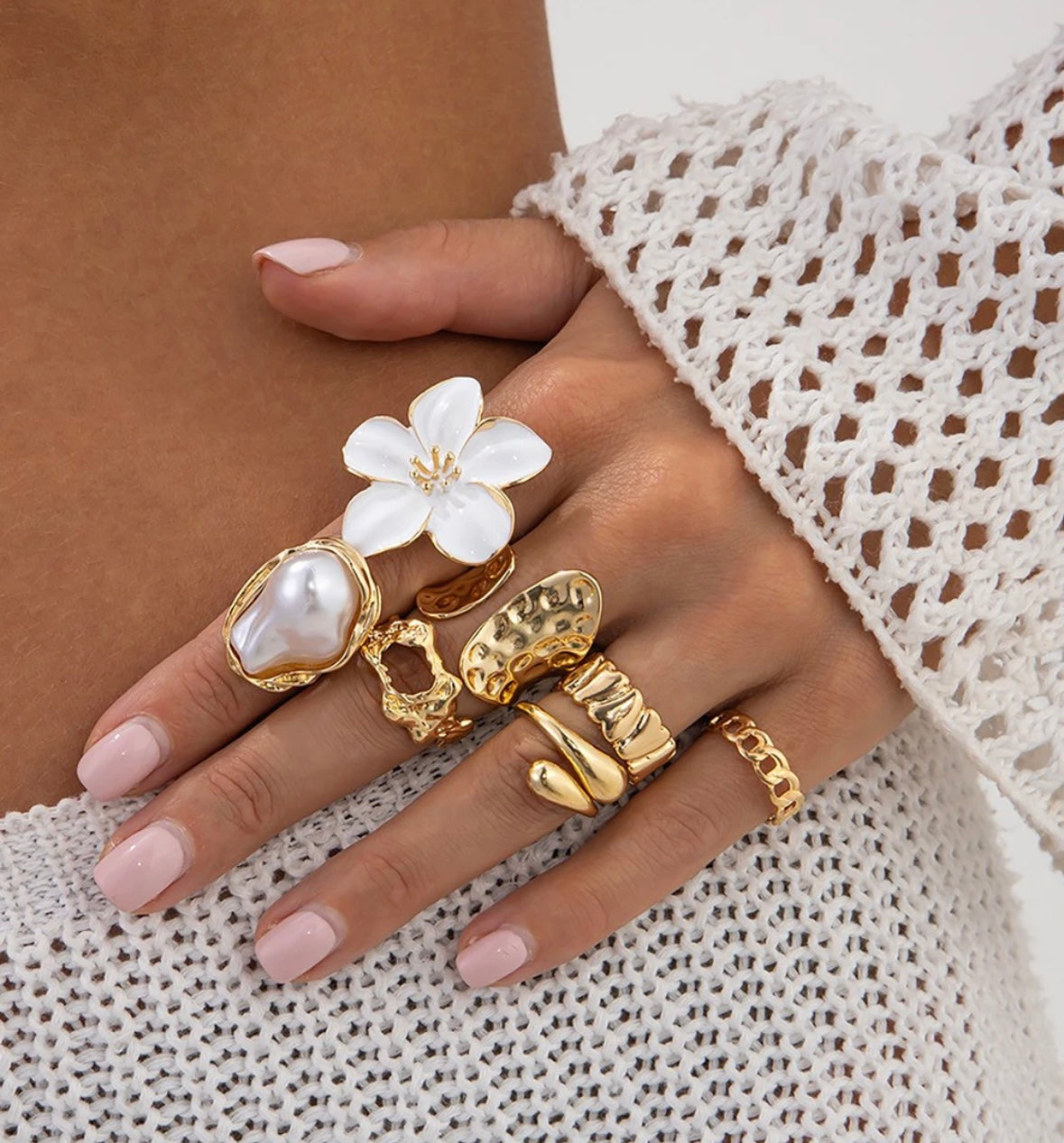White Flower Pearl Ring Set of 7