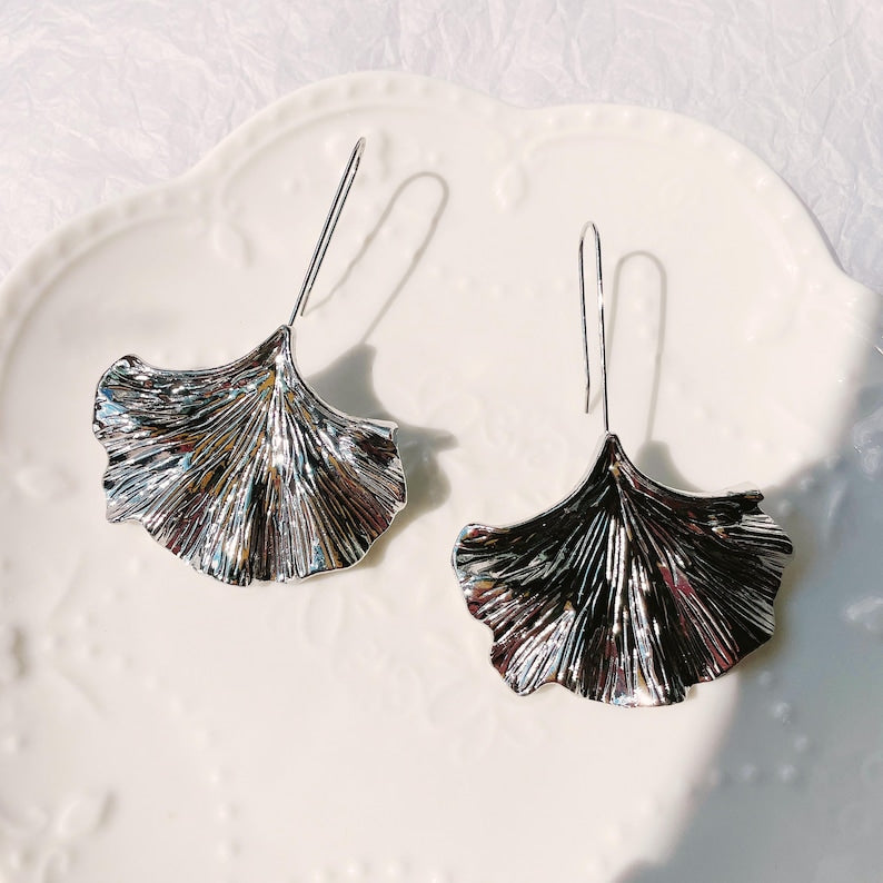 Leaf Hanging Earrings