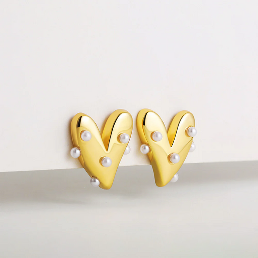 Mini Pearl Heart Studs