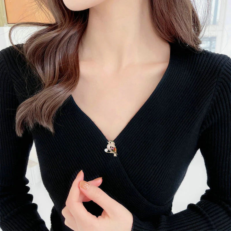 Little Magpie Brooch