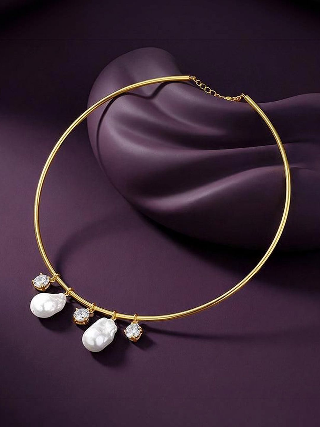 Diamond N Pearl Hanging Choker