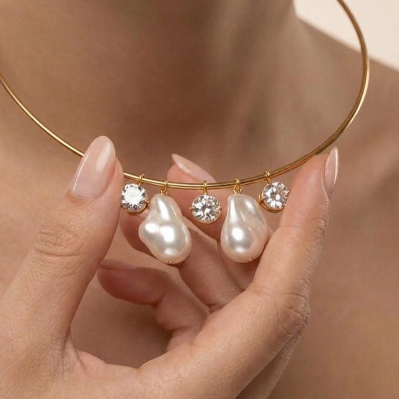 Diamond N Pearl Hanging Choker