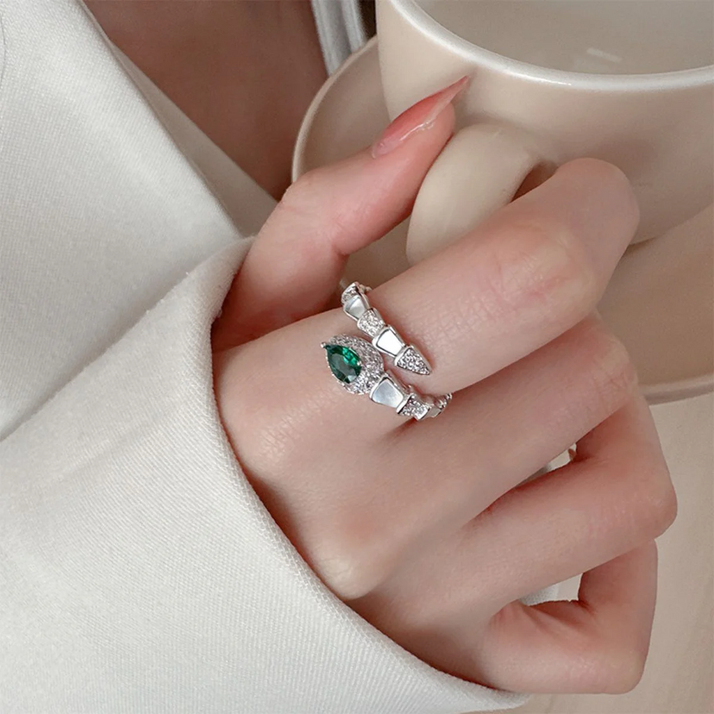 Emerald Snake White Silver Ring