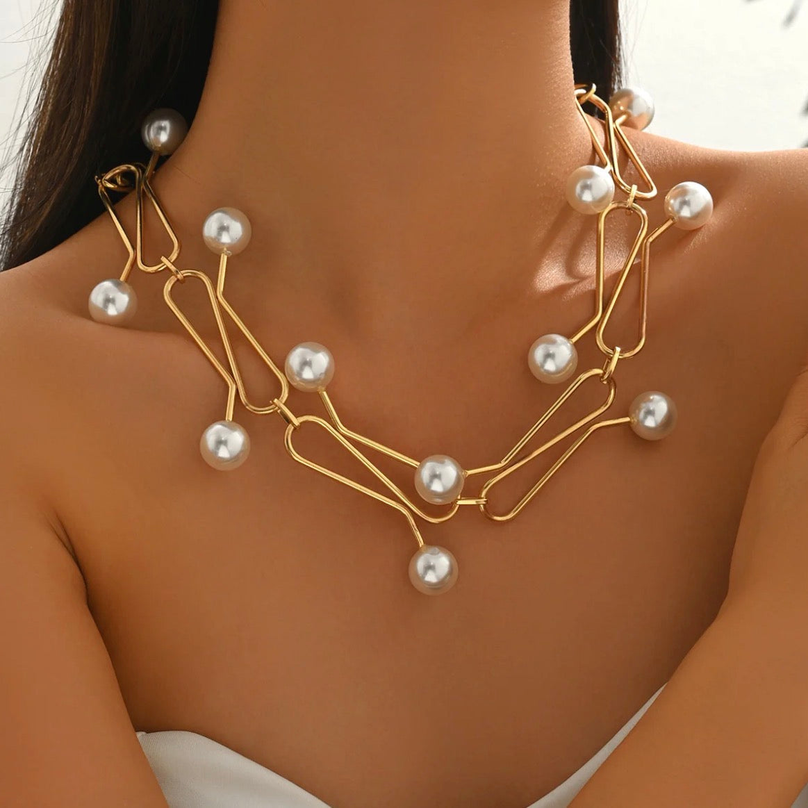 Dancing Pearl Necklace